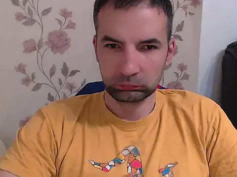 Snapshot of Leo_1617 chatting on May 18, 2026, 5:45 am Leo 1617 online show from May 18, 2026, 5:45 am