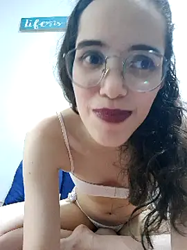 Snapshot of guanaemma chatting on December 15, 2024, 4:29 am guanaemma online show from December 15, 2024, 4:29 am