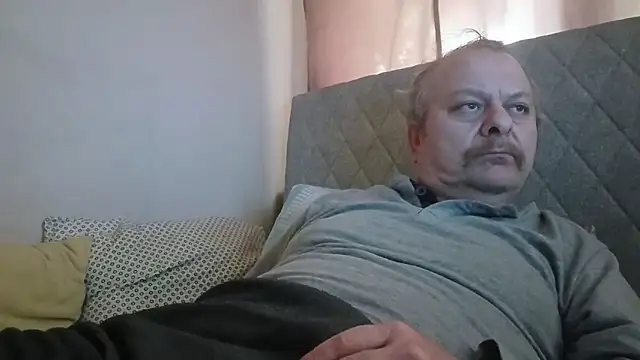 Snapshot of amylrmm1903 chatting on October 29, 2025, 12:04 pm amylrmm1903 online show from October 29, 2025, 12:04 pm