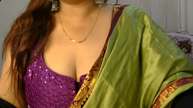 Snapshot of Rashisharma chatting on March 18, 2025, 8:39 am Rashisharma online show from March 18, 2025, 8:39 am