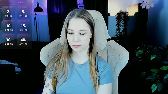 CuteMousee online show from December 16, 2025, 11:47 am