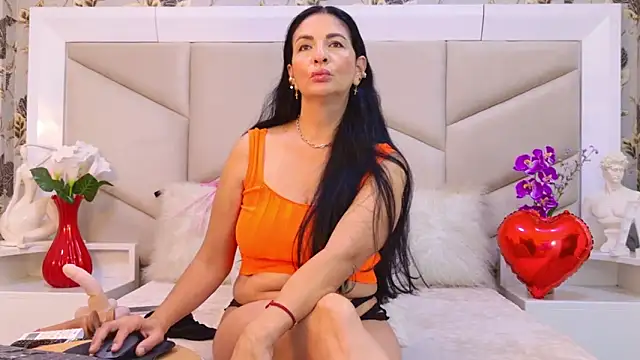 Snapshot of AlizonMoreti chatting on March 21, 2026, 1:04 pm AlizonMoreti online show from March 21, 2026, 1:04 pm