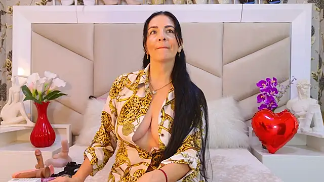 Snapshot of AlizonMoreti chatting on March 7, 2026, 1:05 pm AlizonMoreti online show from March 7, 2026, 1:05 pm