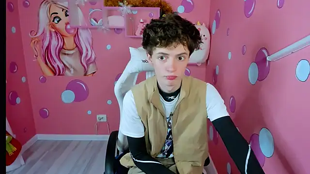 Snapshot of LukeSweet chatting on January 9, 2026, 10:55 am LukeSweet online show from January 9, 2026, 10:55 am