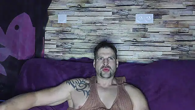 XxBigboybandxX online show from March 13, 2025, 7:17 pm