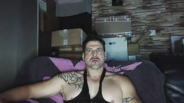 XxBigboybandxX online show from April 15, 2026, 5:46 am