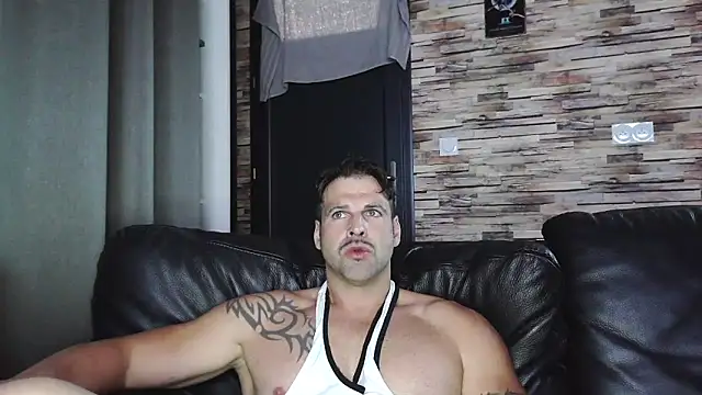 XxBigboybandxX online show from October 9, 2025, 5:02 pm