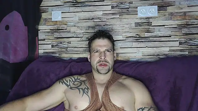 XxBigboybandxX online show from March 15, 2025, 6:14 am