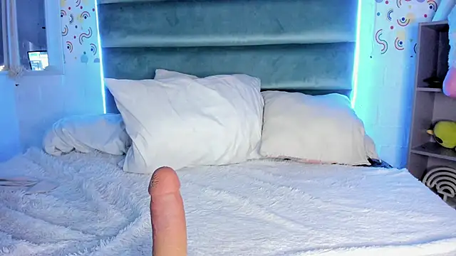 MelodiLovee  online show from February 18, 2025, 3:41 pm