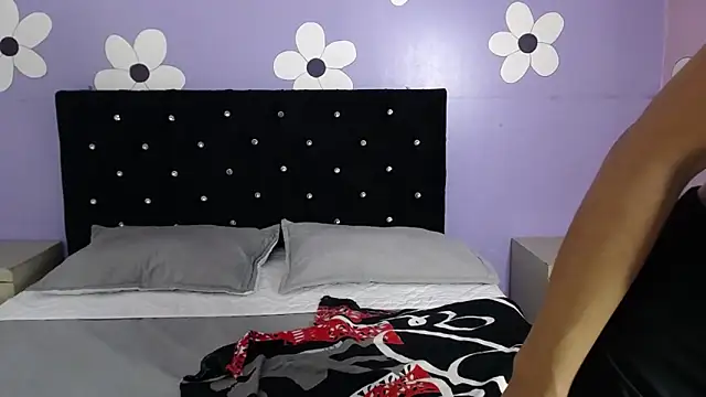 Snapshot of karolinee_66_ chatting on February 5, 2026, 3:57 am karolinee 66 online show from February 5, 2026, 3:57 am