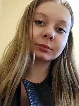 Snapshot of Ekaterina27 chatting on March 17, 2025, 11:35 pm Ekaterina27 online show from March 17, 2025, 11:35 pm