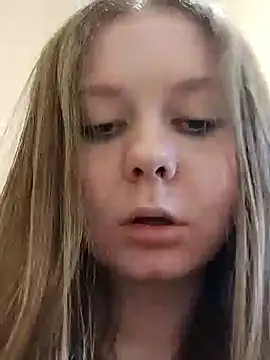 Snapshot of Ekaterina27 chatting on March 3, 2025, 10:31 pm Ekaterina27 online show from March 3, 2025, 10:31 pm