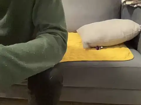 4small4inchlol online show from January 10, 2026, 12:28 am