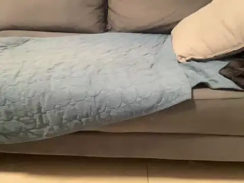 4small4inchlol online show from November 19, 2025, 4:18 pm