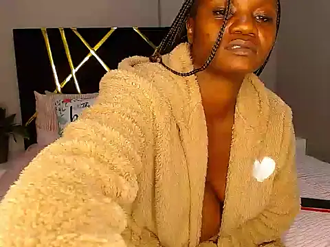 Snapshot of MissBigNipples chatting on November 7, 2025, 6:34 pm MissBigNipples online show from November 7, 2025, 6:34 pm