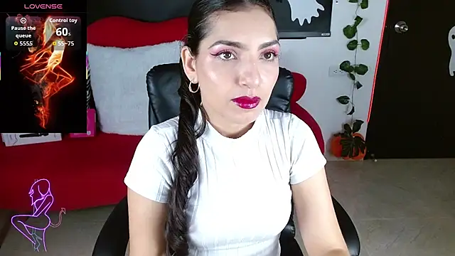 Carolaine69  online show from October 7, 2025, 1:34 pm