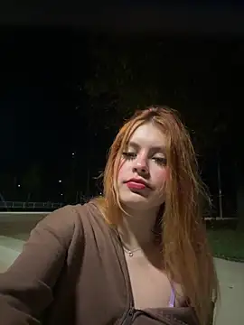 Snapshot of Isa_smeraldy chatting on September 18, 2025, 10:57 pm Isa smeraldy online show from September 18, 2025, 10:57 pm