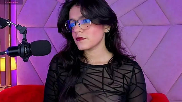 Snapshot of ValerieKay_ chatting on September 12, 2025, 1:55 pm ValerieKay online show from September 12, 2025, 1:55 pm