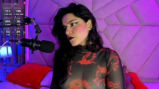 Snapshot of ValerieKay_ chatting on November 1, 2025, 2:22 pm ValerieKay online show from November 1, 2025, 2:22 pm