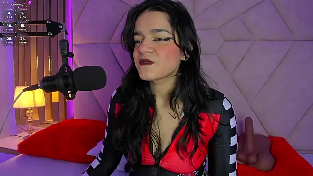 Snapshot of ValerieKay_ chatting on October 5, 2025, 1:57 pm ValerieKay online show from October 5, 2025, 1:57 pm