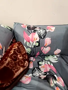 beautiful himanshi2 online show from December 16, 2025, 5:44 am