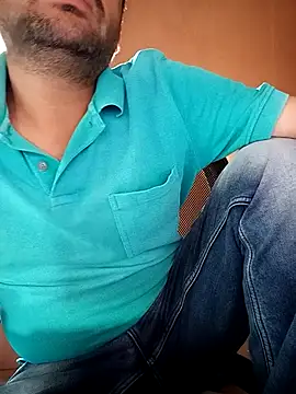 Snapshot of daddy_indian chatting on March 5, 2025, 4:13 am daddy indian online show from March 5, 2025, 4:13 am