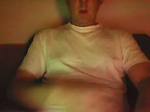 Snapshot of Sunnygun0 chatting on March 18, 2025, 6:39 pm Sunnygun0 online show from March 18, 2025, 6:39 pm