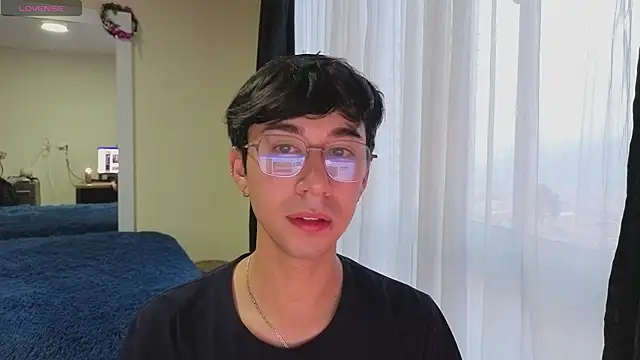 cameron cum online show from December 23, 2025, 11:09 am