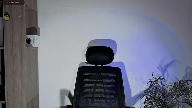 Snapshot of cameron_cum chatting on October 24, 2025, 11:09 am cameron cum online show from October 24, 2025, 11:09 am