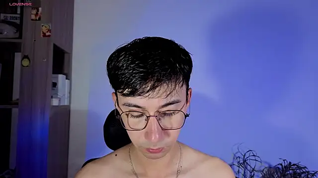 Snapshot of cameron_cum chatting on November 4, 2025, 11:03 am cameron cum online show from November 4, 2025, 11:03 am