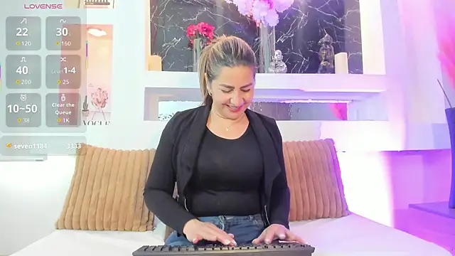 Snapshot of Cinthya_mjs chatting on May 9, 2026, 12:19 pm Cinthya mjs online show from May 9, 2026, 12:19 pm