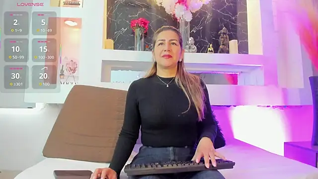 Snapshot of Cinthya_mjs chatting on April 21, 2026, 12:12 pm Cinthya mjs online show from April 21, 2026, 12:12 pm