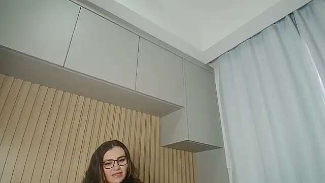 carol amorim online show from September 12, 2025, 7:35 pm