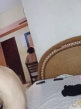 Milfvalesk online show from March 7, 2025, 6:00 pm