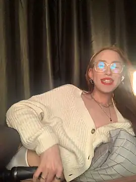 Snapshot of Avril_Pearly_ chatting on February 18, 2025, 9:31 pm Avril Pearly online show from February 18, 2025, 9:31 pm