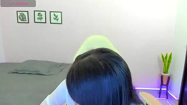 Snapshot of sophie_pazz chatting on November 15, 2025, 10:25 pm sophie pazz online show from November 15, 2025, 10:25 pm