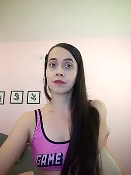 Snapshot of sophie_pazz chatting on December 4, 2025, 12:59 pm sophie pazz online show from December 4, 2025, 12:59 pm