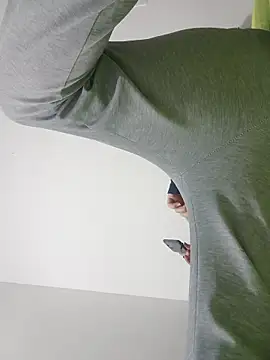 beautiful hands  online show from March 14, 2026, 12:16 am