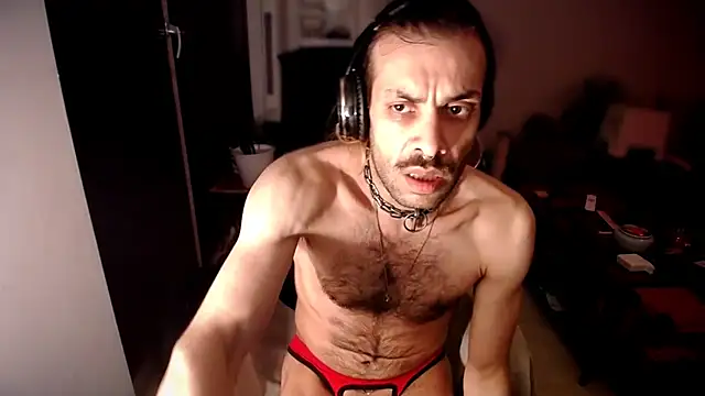 P4RtYBOII92 online show from October 8, 2025, 10:43 pm