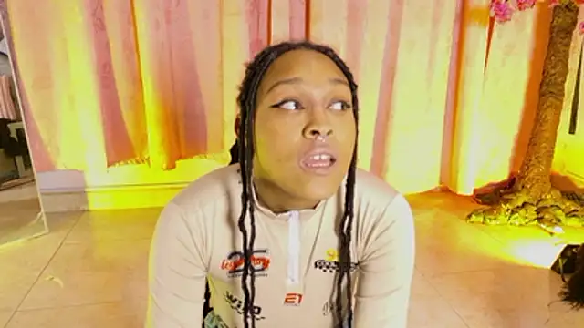 Snapshot of Elith_noa chatting on January 16, 2026, 10:25 pm Elith noa online show from January 16, 2026, 10:25 pm