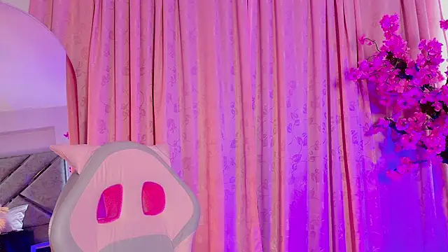 Snapshot of Elith_noa chatting on February 9, 2026, 7:45 pm Elith noa online show from February 9, 2026, 7:45 pm