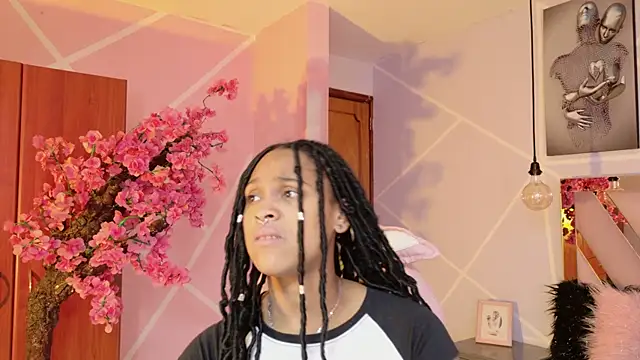 Elith noa online show from September 25, 2025, 7:31 pm