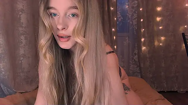 Eva Jaya online show from December 22, 2024, 1:11 pm