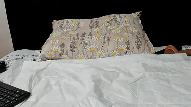 wowsquirtx online show from October 8, 2025, 2:24 am