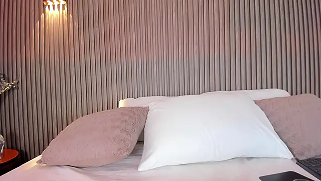 CaitlynCouper online show from February 28, 2026, 11:43 am