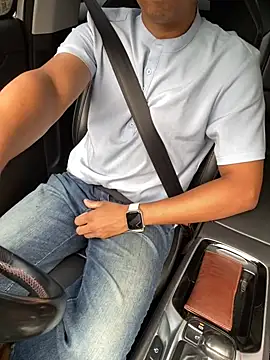 Snapshot of YoBody755 chatting on October 17, 2025, 10:18 am YoBody755 online show from October 17, 2025, 10:18 am