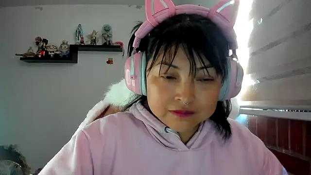 Shaddycute  online show from August 3, 2026, 12:33 pm