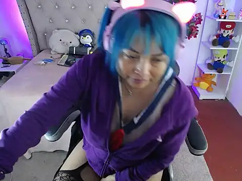 Snapshot of Shaddycute_ chatting on February 8, 2025, 4:25 am Shaddycute online show from February 8, 2025, 4:25 am