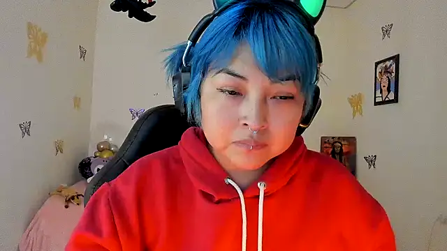 Snapshot of Shaddycute_ chatting on September 19, 2025, 8:02 pm Shaddycute online show from September 19, 2025, 8:02 pm