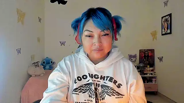 Snapshot of Shaddycute_ chatting on October 3, 2025, 1:01 pm Shaddycute online show from October 3, 2025, 1:01 pm